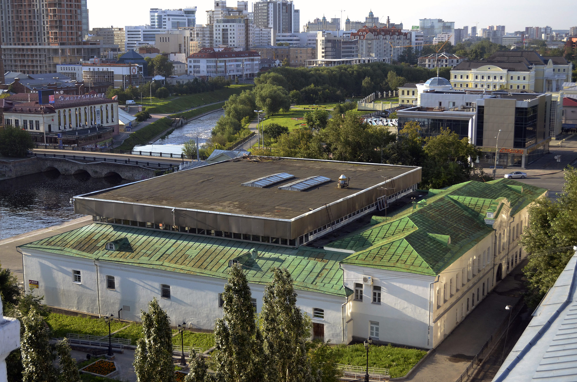 Ekaterinburg (Воеводина 5, Екатеринбург)